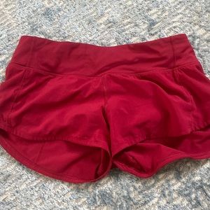 LULULEMON SHORTS RED SIZE 4
